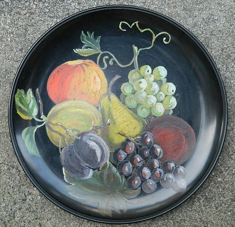 P. Ipsen plate in painted terracotta 19th. century