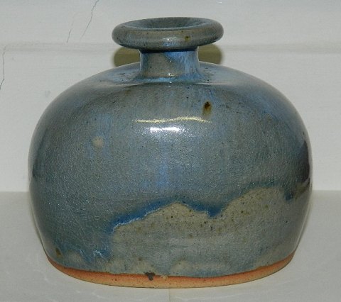 Glaseret vase i keramik af Finn Lynggaard