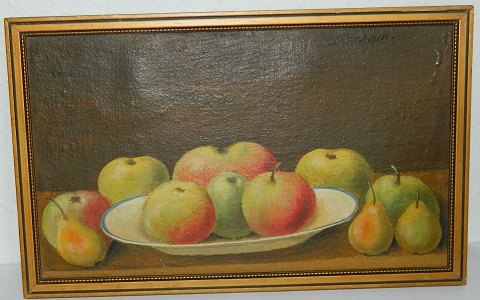 Painting with apples and pears in partly on a porcelain dish