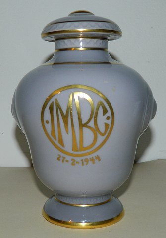 Lidded porcelain jar from B&G 1944