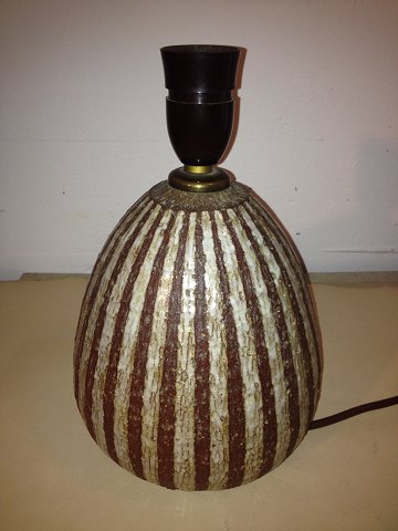 Lampefod i keramik af Gutte Eriksen