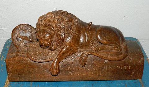 Switzer lion in wood by Bertel Thorvaldsen