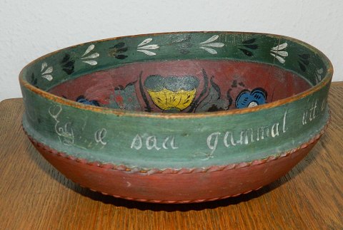 Norwegian Folk art bowl of painted wood around 1900