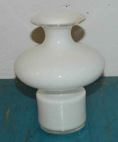 White Carnaby vase from Holmegaard