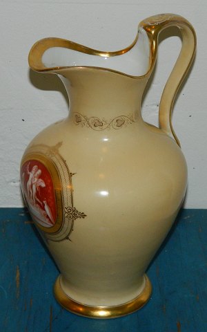 Chocolate pitcher from B&G with Thorvaldsen motif