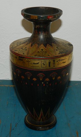 Vase fra P. Ipsen i terracotta