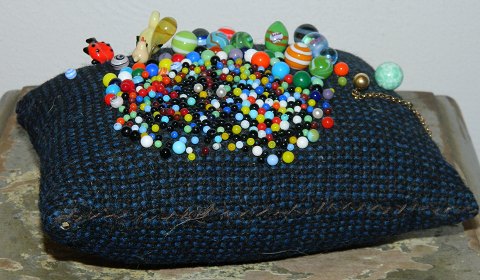 Pillow with pushpins