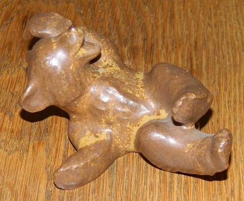 Figur af bjørn i keramik af Arne Bang