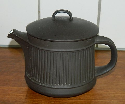 "FlameStone" teapot by IHQ