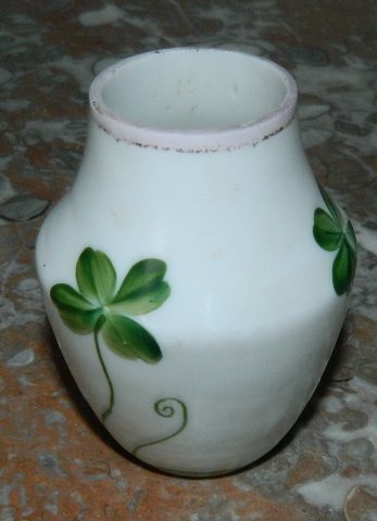 Vase fra Fyens Glasværk