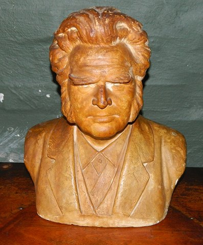 P. W. Fyhn: Bust of Bjørn Bjørnson