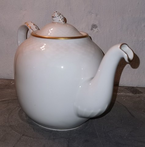 B&G teapot