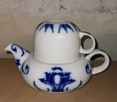 B&G teapot with cup!