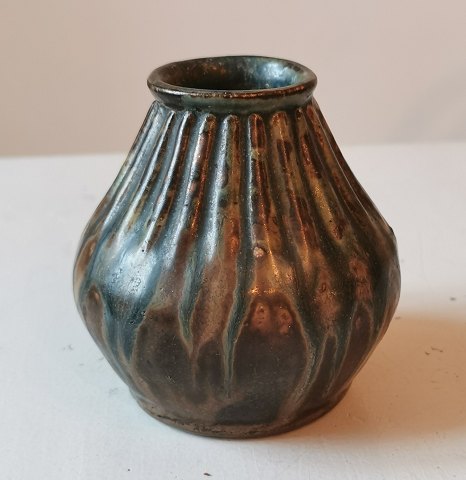 Vase i keramik af Bode Willumsen