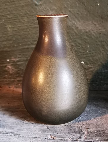 Eslau vase i keramik af Jens Harald Quistgaard