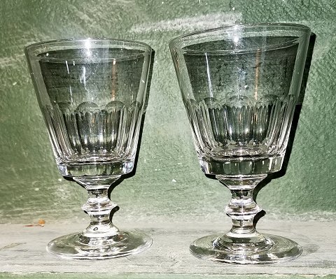 Pair of Wellington wineglasses from Holmegaard Glaswork