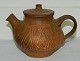 Gutte Eriksen teapot in ceramics