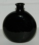 Lommeflaske i sort glas 19. århundrede