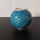 Rund blå  vase I porcelæn fra Lyngby