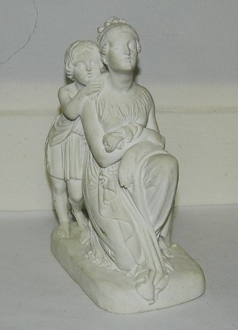 "Mor og barn" B&G figur i bisquit af Bertel Thorvaldsen