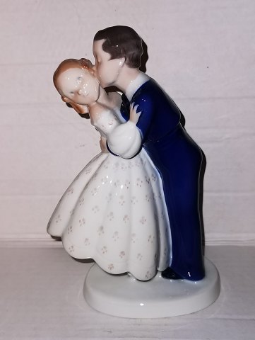 "Første Kys" Bing & Grøndahl figur af ungt par