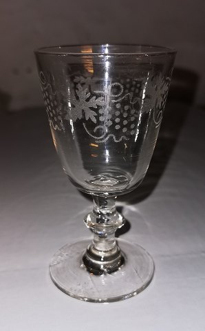 Berlinois hedvinsglas med vinløv og druemotiv