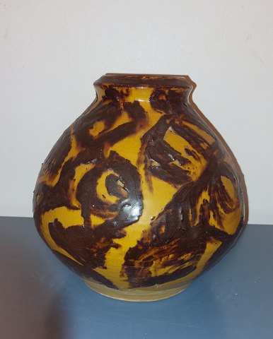 Vase I keramik af Bjørn Backhausen
