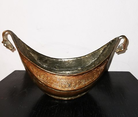 Tyrkisk islamisk Kashkul skål i kobber fra 19. Århundrede