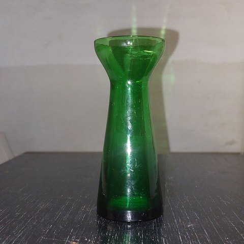 Grønt tulipanløgs glas vase