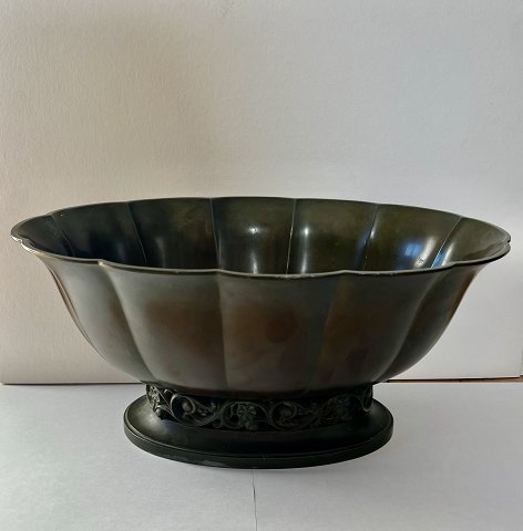 Just Andersen: Oval Bowl On base In art deco style